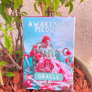 Awakening Medusa Oracle-deck - GROTE SALE
