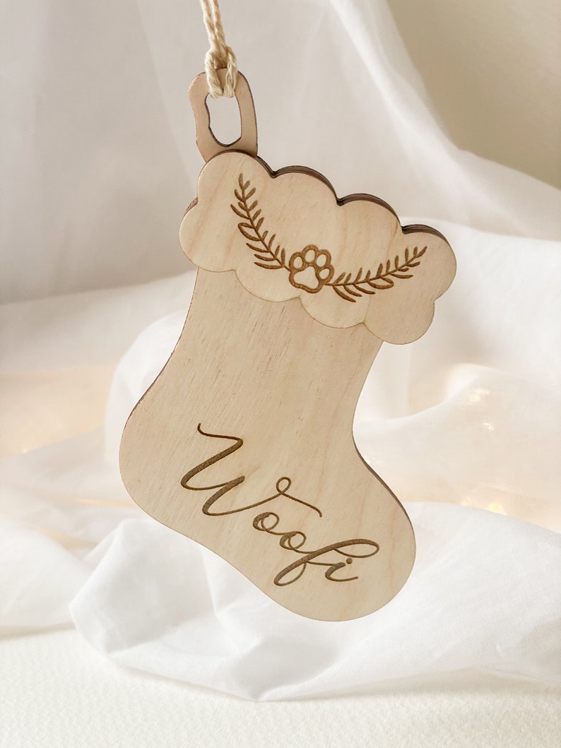 Boule de noël animaux personnalisée en bois, Décoration de Noël chien chat image 1