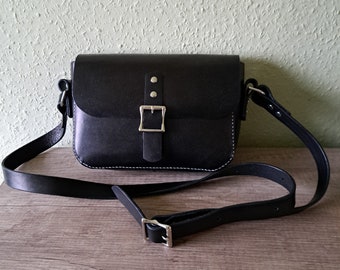 Ledertasche, Crossbody oder Umhängetasche für Damen, Echtes Leder, Handarbeit, schwarz, robust, rustikal