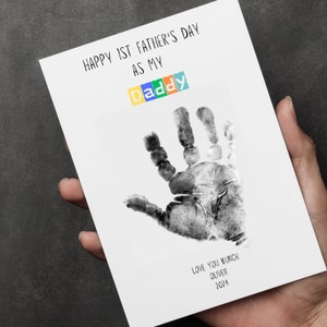 Bonne 1ère fête des pères comme papa carte pour papa papa, sa première carte empreinte de main de bébé pour la fête des pères 2024