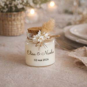 Personalized wedding candle, natural wedding favor, dried flower candle, fragrance from Grasse, handcrafted candle, wedding souvenir image 1
