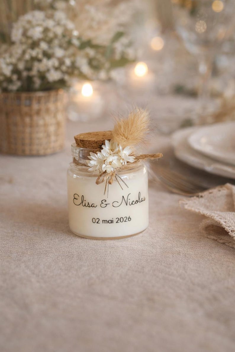 Personalized wedding candle, natural wedding favor, dried flower candle, fragrance from Grasse, handcrafted candle, wedding souvenir image 1