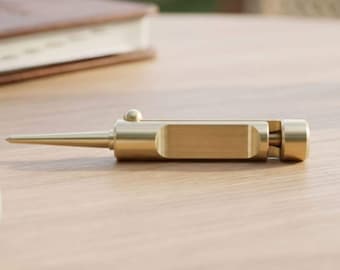 Attrezzo retrattile personalizzato per riparare le zolle di terra nel golf / Ottone inciso personalizzato - Regalo per testimoni di nozze per golfisti