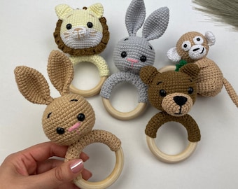 Baby häkeln Rassel Geschenk für Erwartung Mama, Bär, Löwe, Hase und Affe Rassel