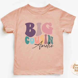 Chemise ras du cou cousine personnalisée, chemise pour tout-petit grand cousin, chemise avec nom, t-shirts personnalisés grand cousin, t-shirt naturel pour tout-petit cousin mignon image 3