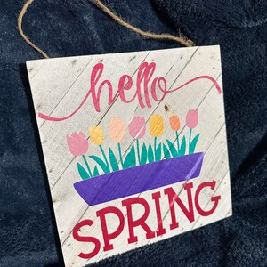 Hola primavera, colgador de puerta, letrero de puerta delantera, tiempo de primavera, estacional
