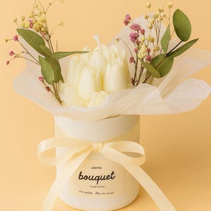 Bougie fleurs séchées moulée – Pot blanc – Cadeau fête des mères, crémaillère, baptême, communion – Parfum au choix – Fait main France