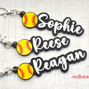 Softball Taschenanhänger, Softball Namensschild, Softball Rucksackanhänger, Softball Schlüsselanhänger, Softball Team Geschenk, Softball Trainer Geschenk