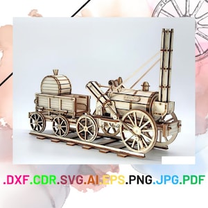 Op de afbeelding: Een houten model van de stoomlocomotief Rocket, een historische locomotief. Het model heeft ingewikkelde details, waaronder de motor, de wielen en een kleine wagon. Het model is gemaakt van natuurlijk hout en heeft een rustieke, vintage esthetiek.