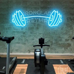 Letrero de neón para gimnasio con nombre personalizado, letrero de neón con mancuernas, decoración de pared para gimnasio, letrero para sala de entrenamiento, regalo para el Día del Padre, regalo para novio, regalo para amantes del fitness