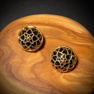 Vintage signed Monet Flower Black Cabochons gold tone clip Earrings