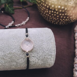 Facettierten Rosenquarz und Sterling Silber Brazalete en Anthrazit Farbe, Makramee handgefertigt, Romantisch und Boho Stil, Schlichte Eleganz