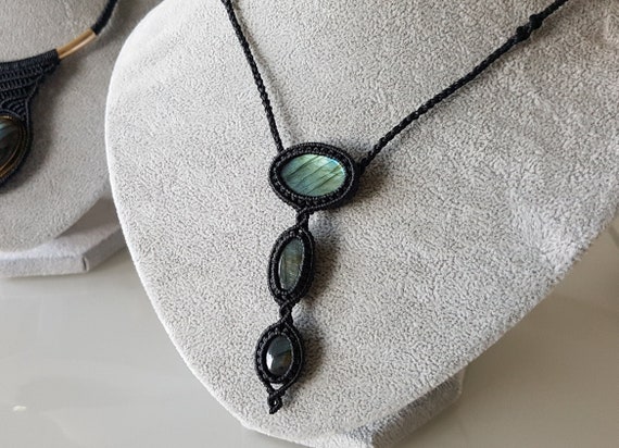 Blauer Labradorit Halskette, natürlicher Halbedelstein Schmuck im boho Stil, geschenke für Sie, dark lady, hippie, einzigartig, heilung