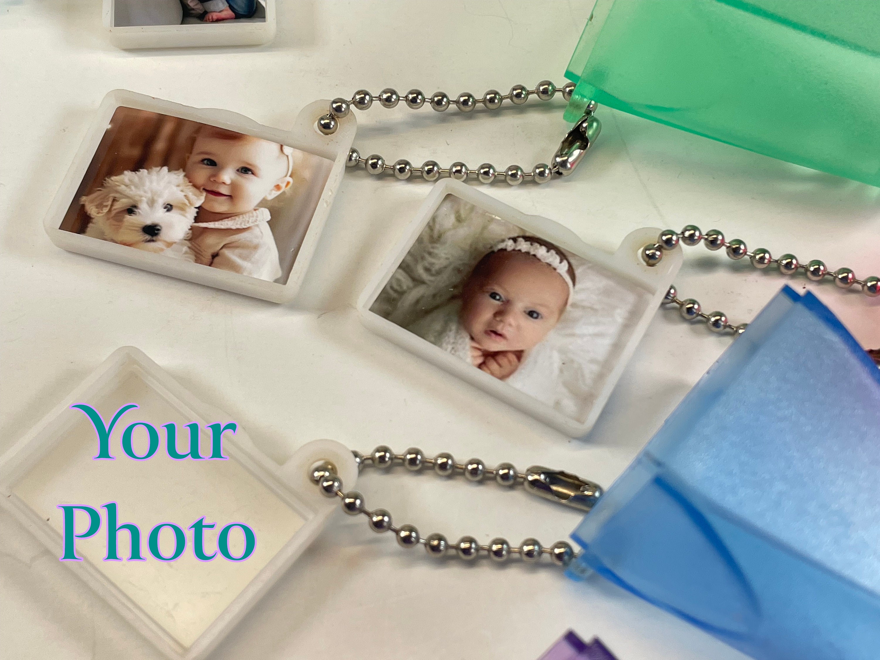 Photo Viewer Keychains Send Us Your Photo - Small Photo Viewer Key Chain, Mini Retro Picture ...