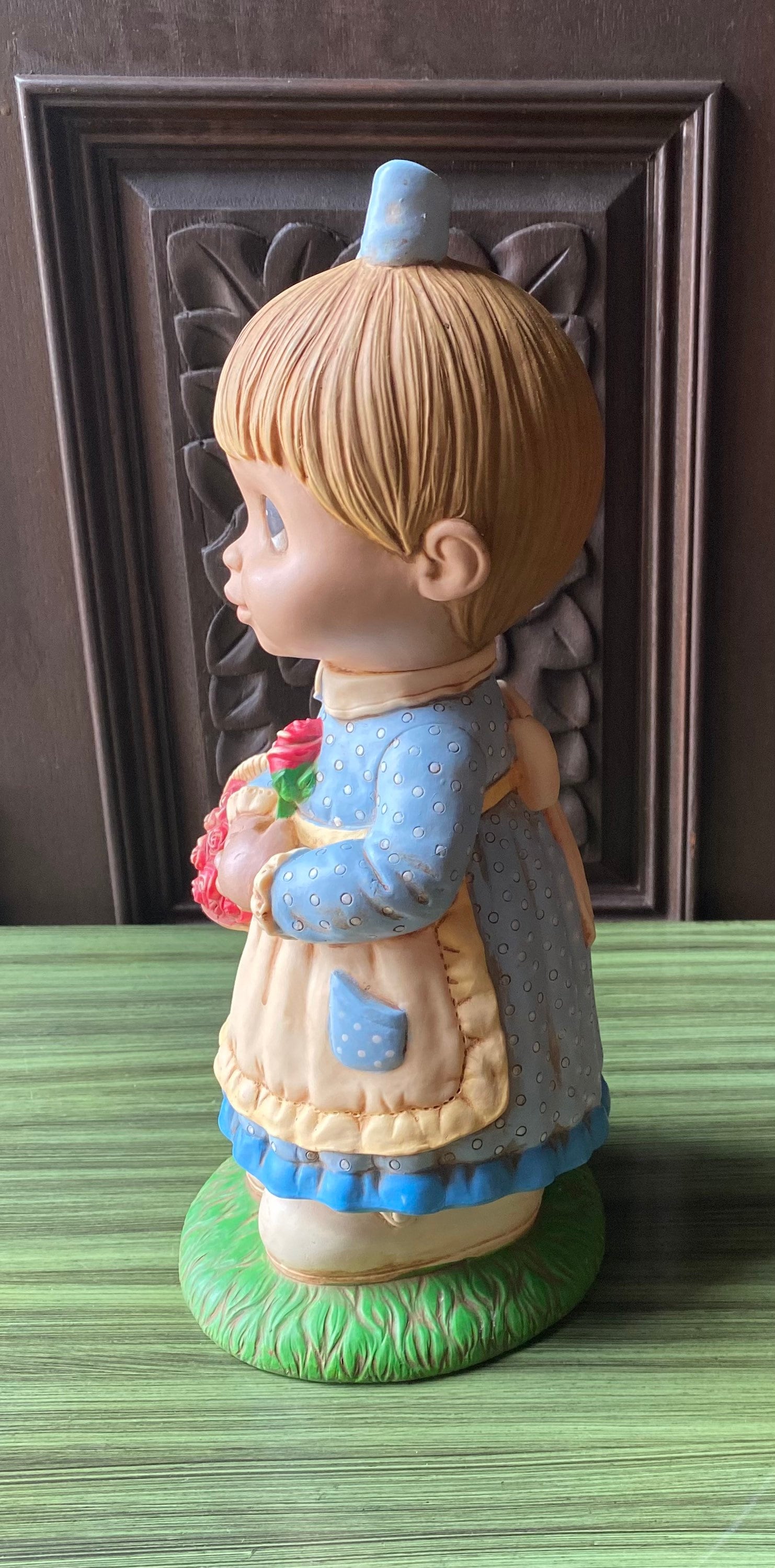 Vintage Precious Moments Plastic Garden Art Statue Little Girl in a