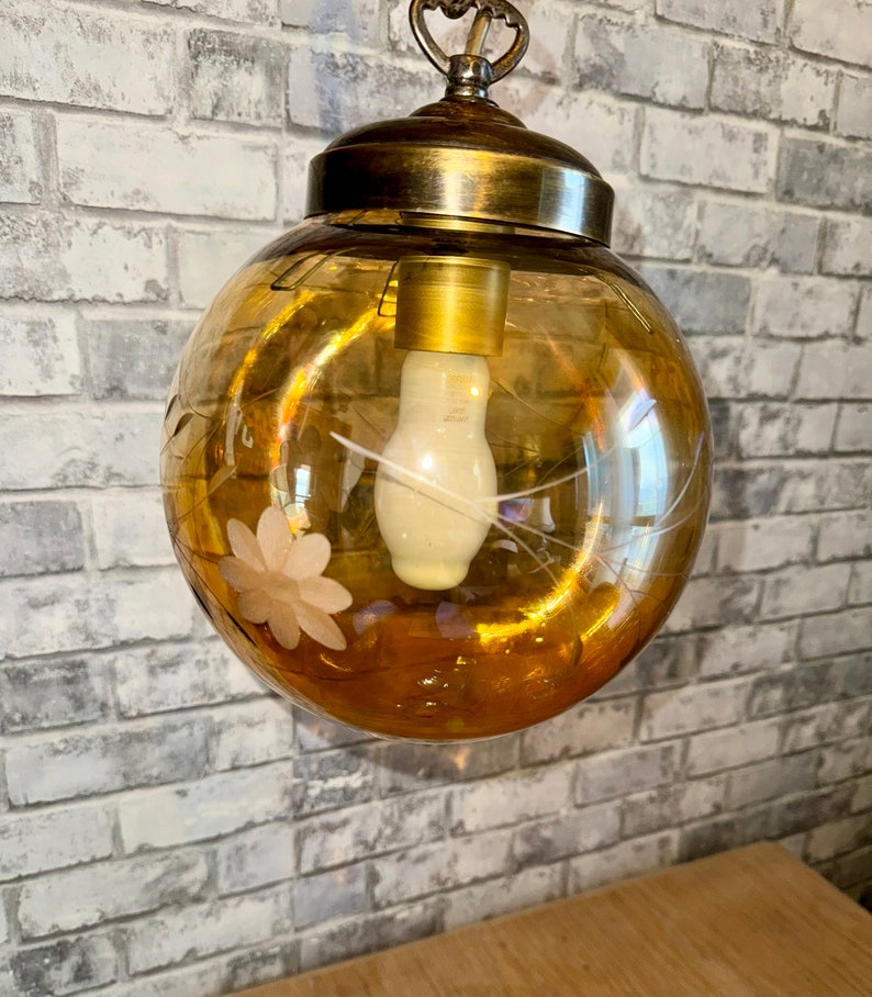 Lámpara colgante vintage de cristal grabado imagen 2