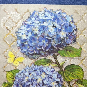 Decoupage Paper Napkins- Set of 3 Luncheon- Blue Hydrangea, Flowers, Floral