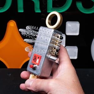 Ank: piëzo-elektrisch ruisinstrument / synth voor experimenteel geluid