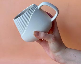 Molde de gesso para cerâmica Gipsform, caneca de tamanho médio com alça.