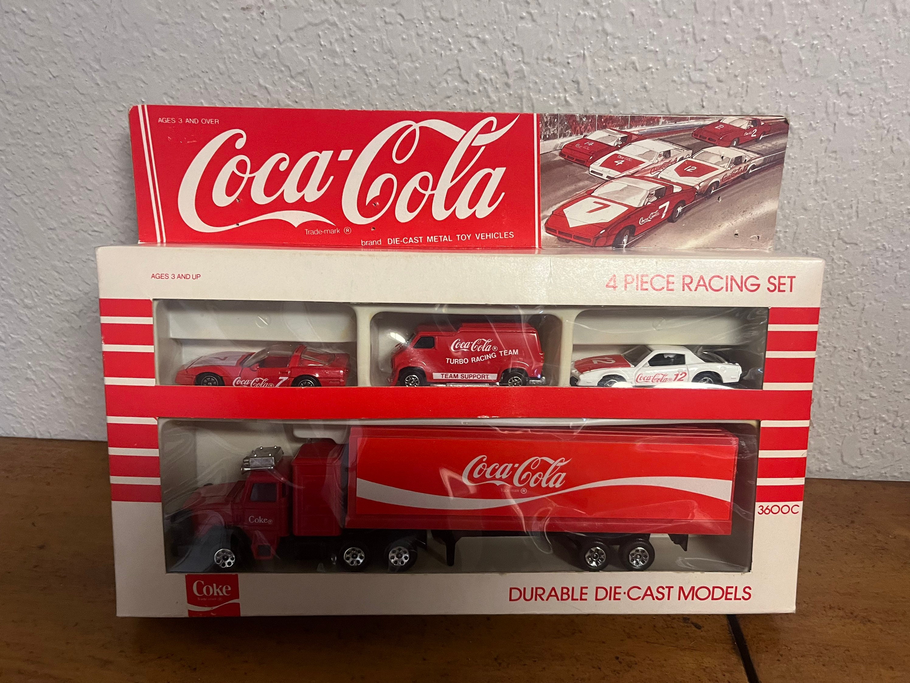 コカ・コーラ 4PIECE RACING SET | futureofcentrecourt.com