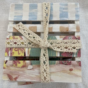 FlipFlop wood pallet coaster set