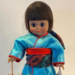JAPAN GIRL with ORIGINAL Box/Tag/Stand, Madame Alexander Doll (570), Vintage Doll, Antique Doll, Collectable Dolls