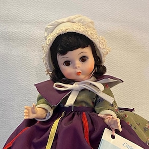 CANADA GIRL with ORIGINAL Box/Tag/Stand Madame Alexander Doll (560), Vintage Doll, Antique Doll, Collectable Dolls