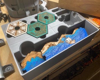 FREE SHIP (US) Catan Storage Box, full-size, holds 1/4”-thick Game Board + all cards & pieces for up to 6 players (towns, roads, dice, etc)!