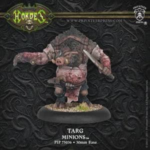 Może przedstawiać: Miniaturowa figurka Targ Minion z serii Hordes. Figurka przedstawia humanoidalne stworzenie podobne do świni z nożem, ubrane w podarte ubrania. Podstawa ma średnicę 30 mm. Figurka jest pomalowana w odcieniach różu, brązu i szarości.