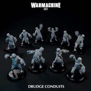 Op de afbeelding: Een verzameling grijze miniatuurfiguren, elk dynamisch geposeerd op een zwarte basis. De figuren, met de naam "Drudge Conduits", zijn uit de "Warmachine 3D" serie, met gedetailleerde bepantsering en wapens.