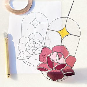 Flower Stained Glass Suncatcher Pattern: Beginner Project (Digital Download)