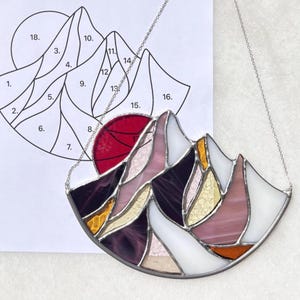 Stained glass pattern Mountain, Beginner pattern mountains, DIY Stained glass, DIY Suncatcher, Stained glass design