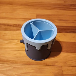 Dripping Paint Bucket | Organization | Gift | Aesthetic | 3D Printed | Paintbrush | Pencil holder | Divider | Organizer | Handle | Storage