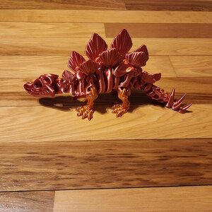 Articulated Stegosaurus Skeleton | Fidget | Cute | 3D Printed | Dinosaur | Flexible | Sensory | Detailed | Pet | Kids | Gift | Desk Toy