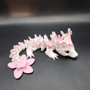 ベビーチェリーブロッサムドラゴン | 関節式 | 落ち着きのない | 動物 | かわいい | 柔軟 | 感覚的 | 詳細 | ペット | 3Dプリント | 楽しい | 子供用 | ギフト