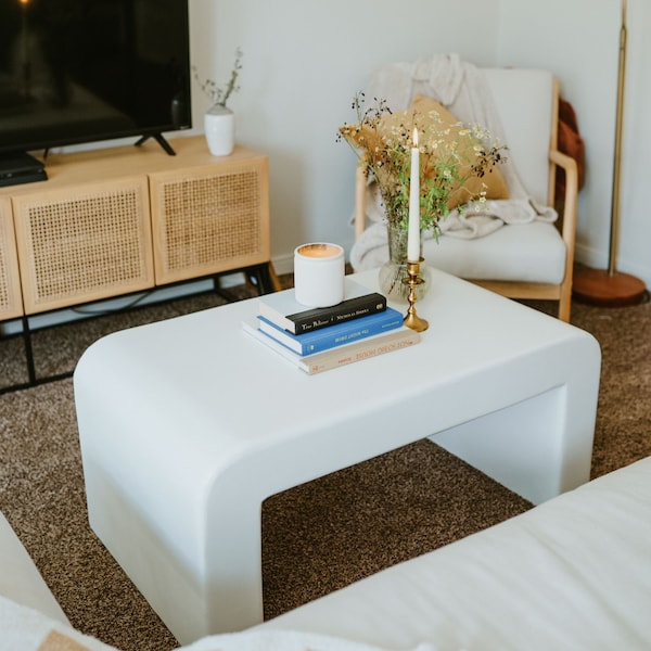 Minimalist Cloud Curved Coffee Table