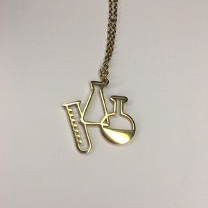 Collana a tema scientifico, collana con becher da laboratorio - regalo di laurea per ragazze scientifiche