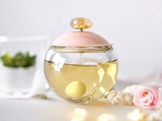 新品★CACHAREL FLEUR NOA 100 ML★キャシャレル★レア Cacharel Noa Fleur Eau De Toilette Spray Natural 100 Ml 3.4 Fl.oz