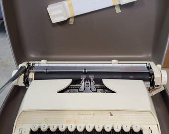 Vintage Sears Constellation II Manual Typewriter With Hard Case  Working