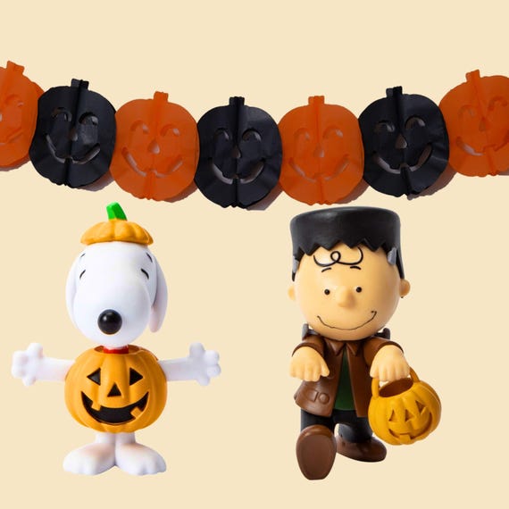2025 Peanuts Halloween-themed Figurines Complete Set - Etsy