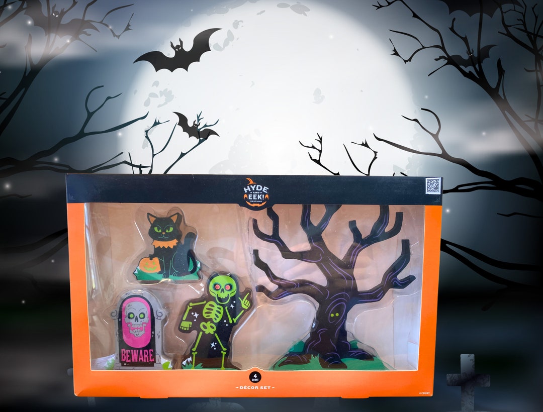 2024 Hyde & EEK Boutique™ Wood Tree and Characters Halloween Mini ...