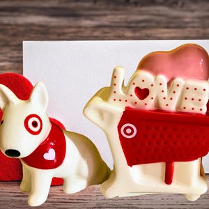 2025 Target Heart Cart Valentijnsdag sculptuur & Bulleye hond set van 2