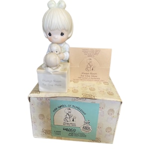 Vintage 1989 Precious Moments Porcelain Figurine “ Always room for one more”