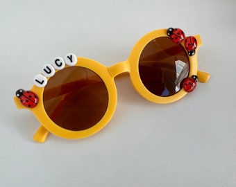 Gafas de sol personalizadas con diseño de mariquita para niños pequeños: Cesta de Pascua, gafas de sol con nombre personalizado