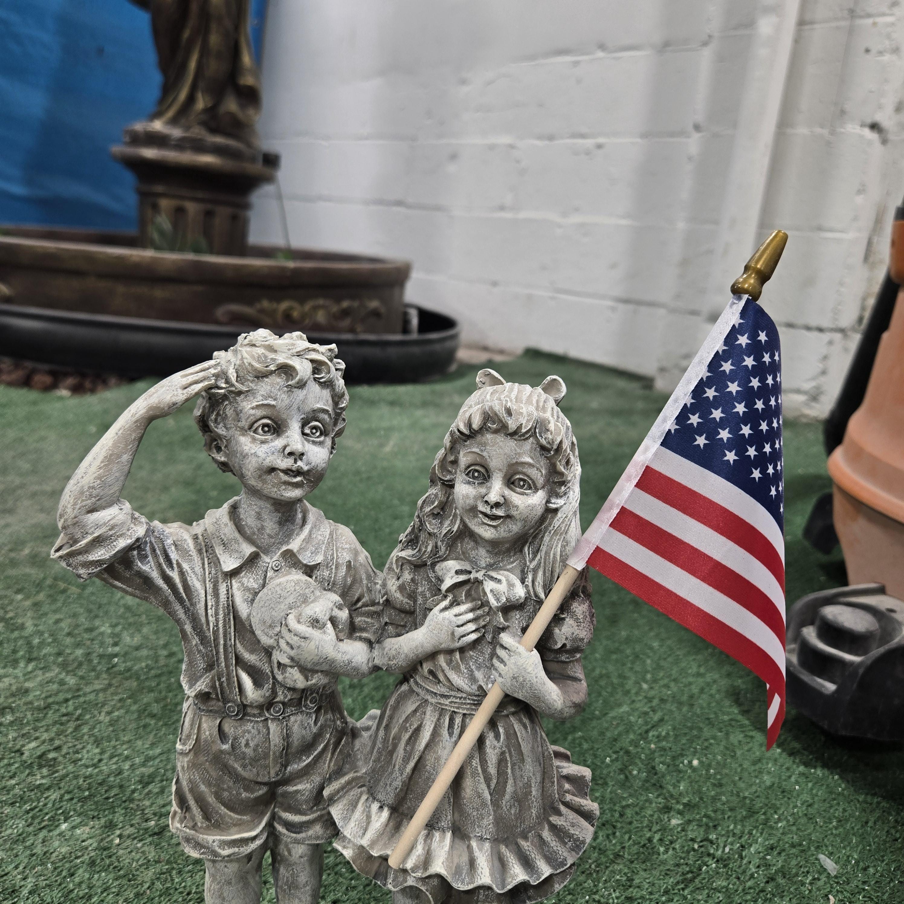 Patriotic Siblings Statue – Polyresin American Flag Garden Decor photo 7