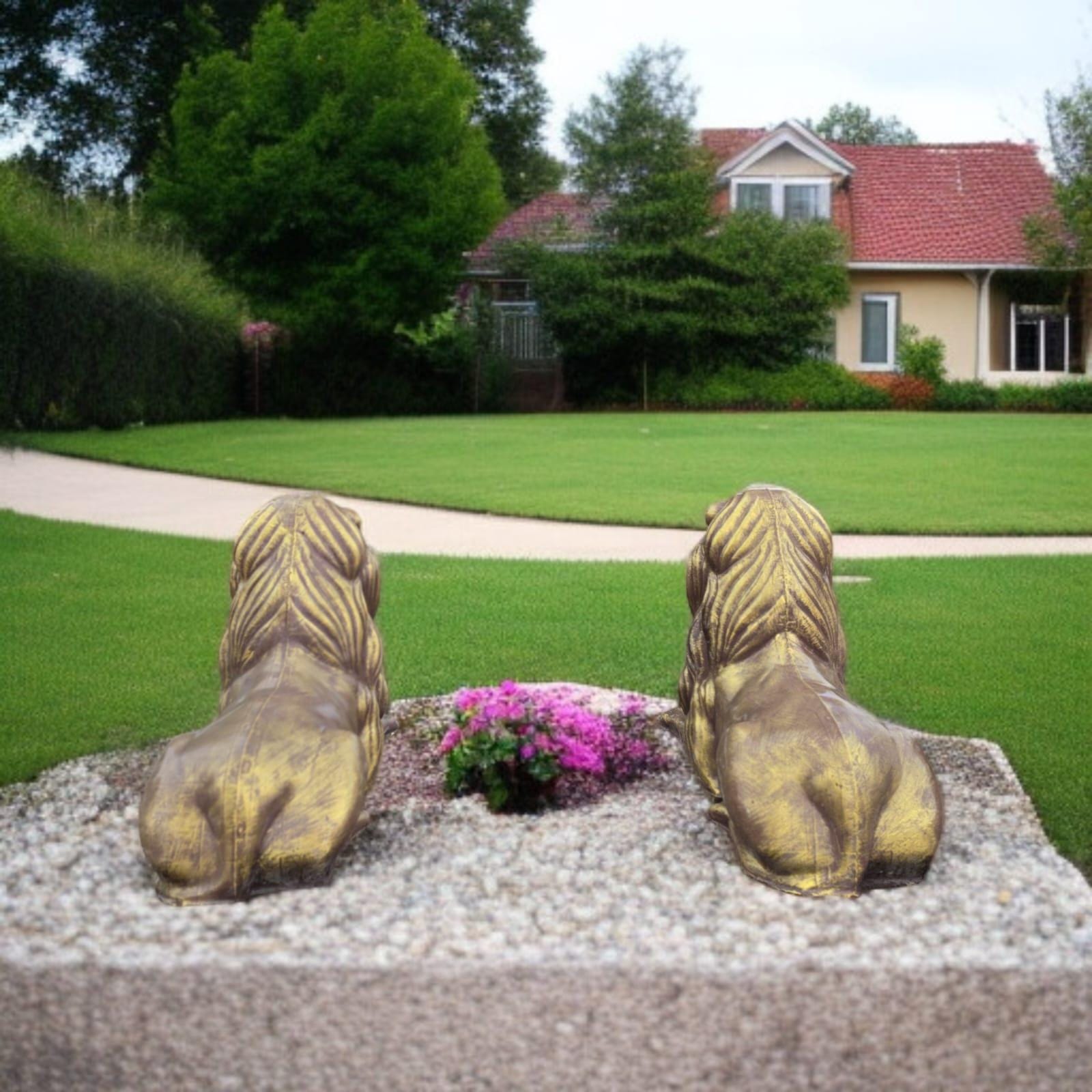 Pair of Concrete Lion Statues - Hand-Painted Outdoor Garden Decor photo 4