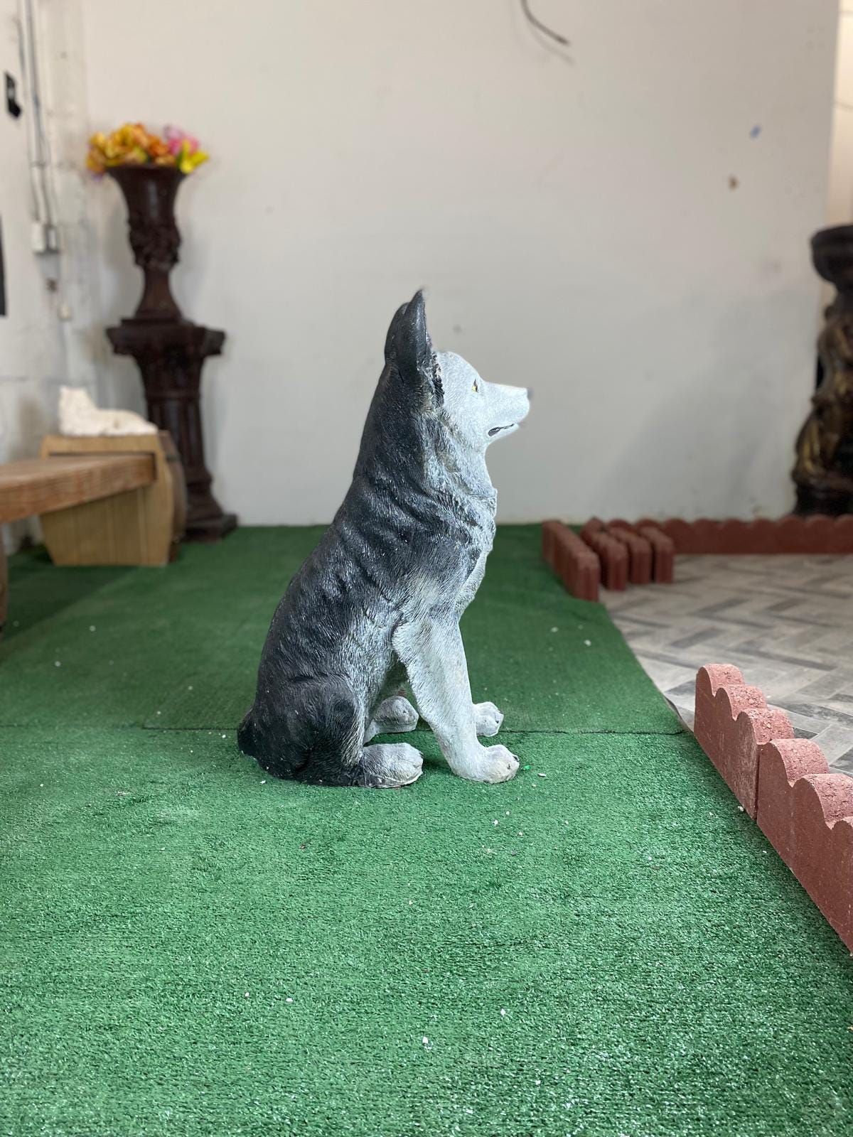 28-Inch Hand-Painted Concrete Siberian Husky Statue, Outdoor Garden and Porch Decor photo 9