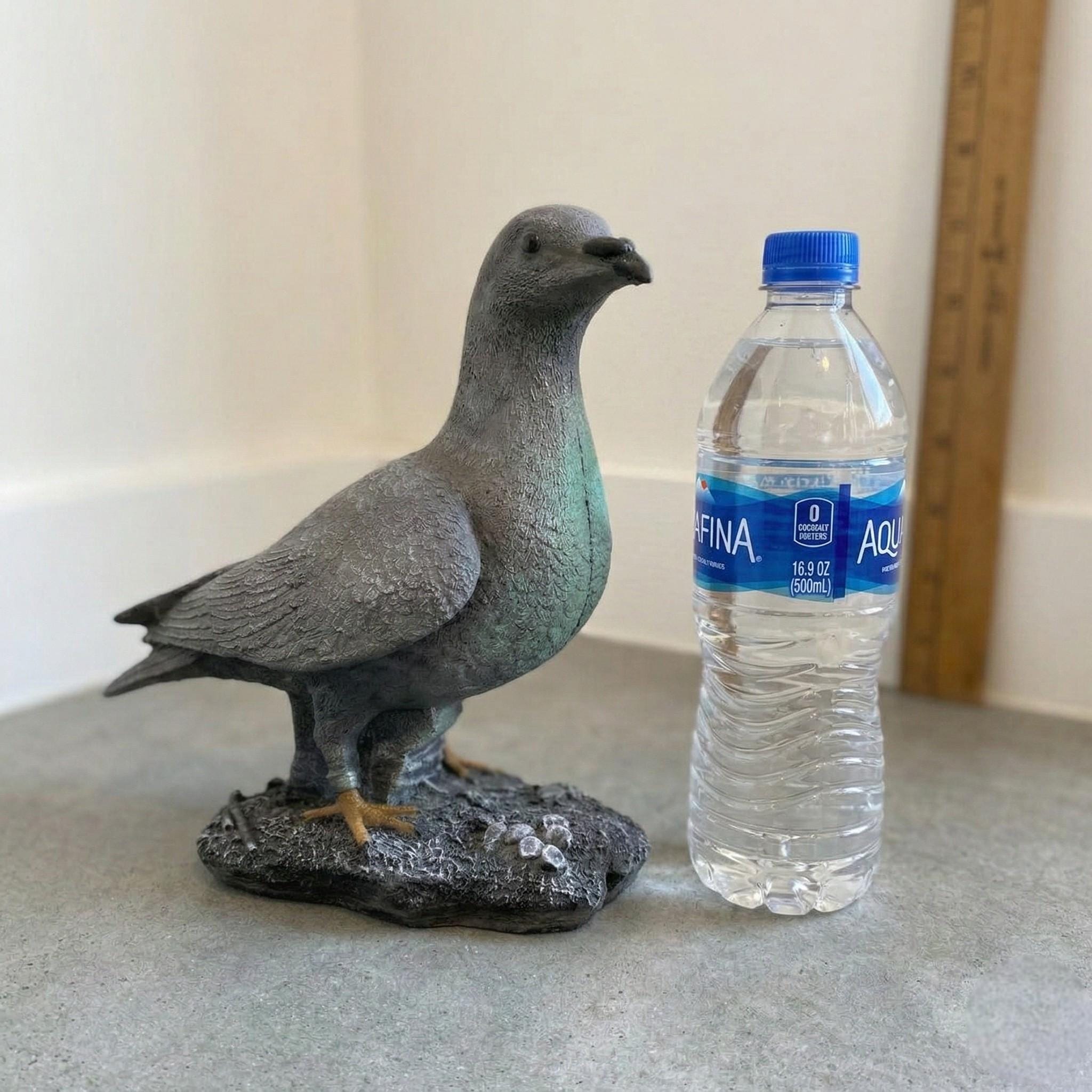 Realistic Pigeon Statue – Solid Concrete Garden Bird Sculpture, Memorial Art photo 3