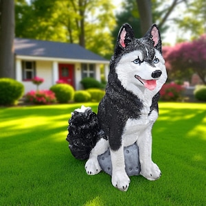 Filhote de cachorro Husky ereto em tamanho real feito à mão para deixar seu jardim ou casa mais bonito Estátua de jardim para cachorro Presente para amante de Husky em memória de animal de estimação