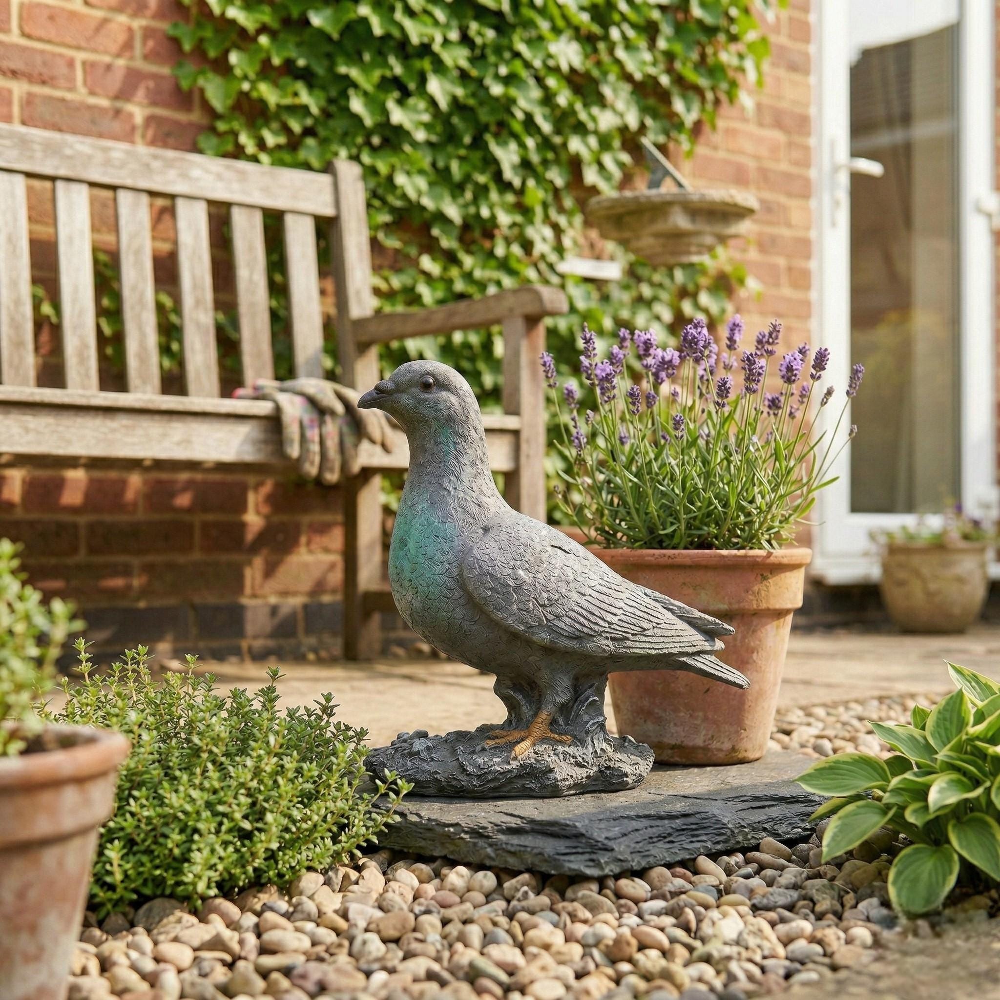 Realistic Pigeon Statue – Solid Concrete Garden Bird Sculpture, Memorial Art
